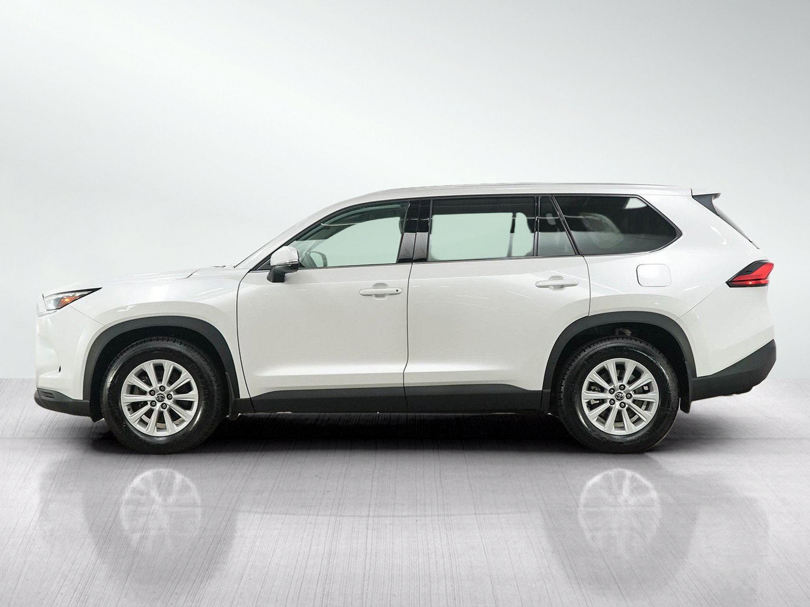 toyota grand highlander 2024 5TDAAAB59RS008561 image toyota grand highlander 2024 5TDAAAB59RS008561 image